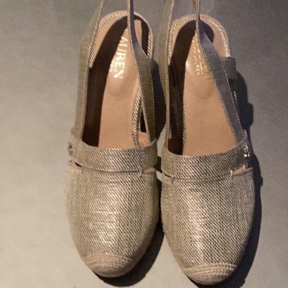 Ralph Lauren cream/gold metallic wedges, SZ 7.5.  Cotton upper and lining.  NWOT - Picture 6 of 7